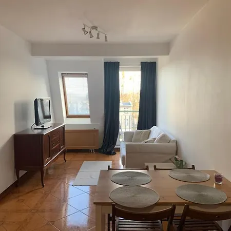 Centrum, W Dolinie Gołębiewskiej +hala Garażowa * Sopot